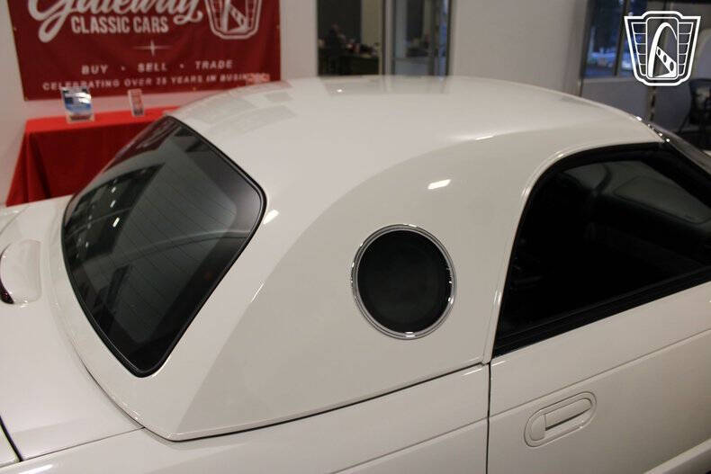 2002 Ford Thunderbird Deluxe