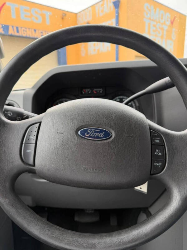 2014 Ford E-Series E-150