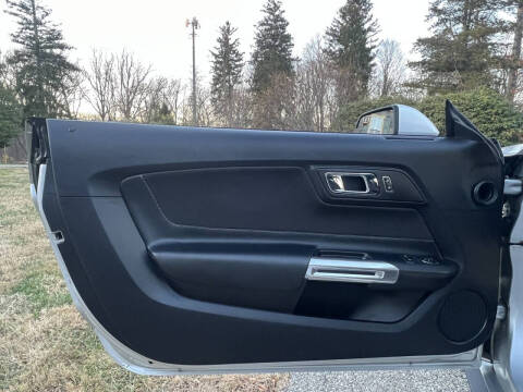 2015 Ford Mustang V6