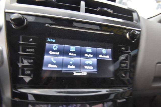 2016 Toyota Prius v Two