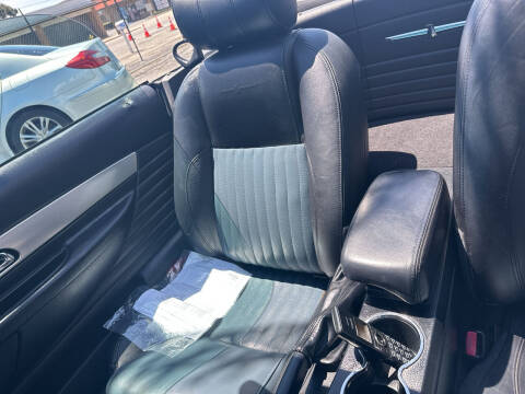 2005 Ford Thunderbird Deluxe