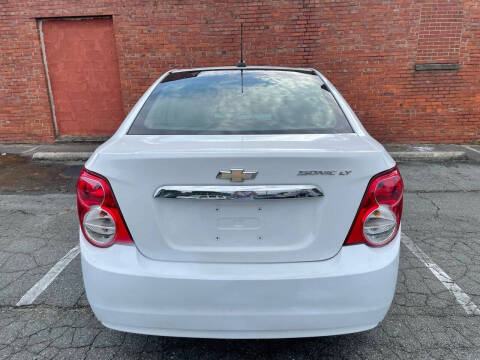 2016 Chevrolet Sonic LT Auto