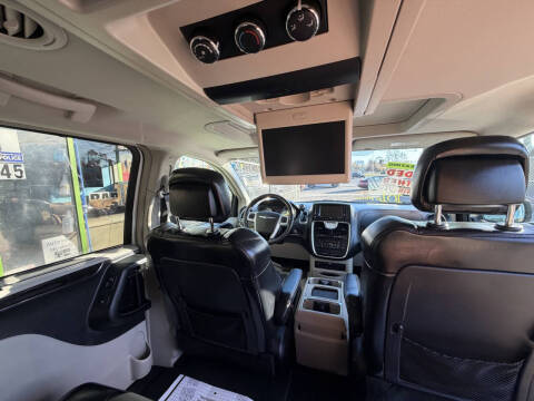 2014 Chrysler Town and Country Limited