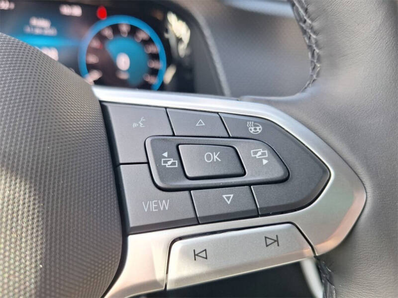 2026 Volkswagen Atlas Cross Sport SEL Premium R-Line 4Motion