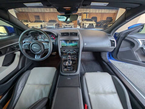 2021 Jaguar F-TYPE R