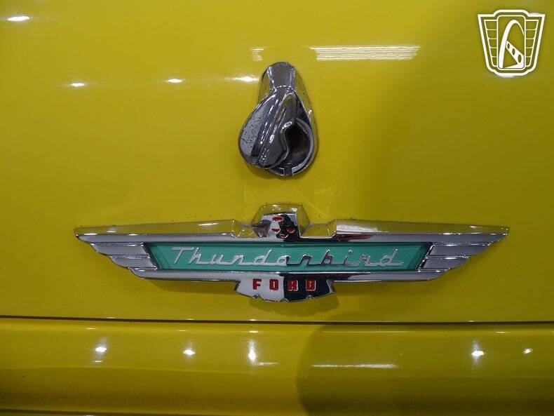 1957 Ford Thunderbird