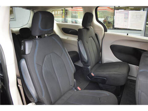 2021 Chrysler Pacifica Touring