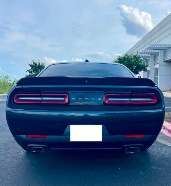 2017 Dodge Challenger SXT Plus