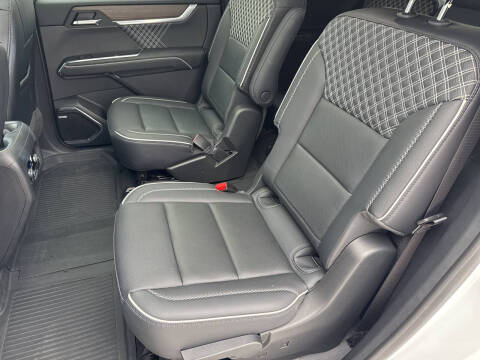 2024 GMC Acadia Denali