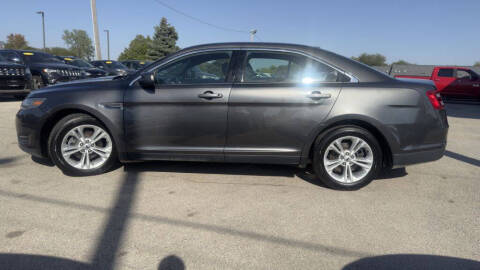 2017 Ford Taurus SEL