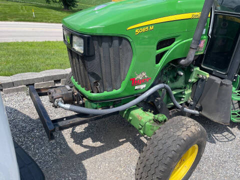 2009 John Deere 5085 M