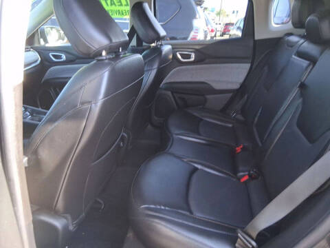 2022 Jeep Compass Latitude Lux