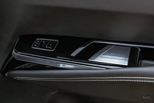 2025 Cadillac Escalade-V