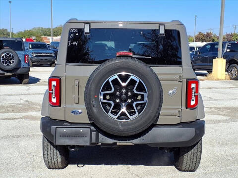 2025 Ford Bronco Outer Banks