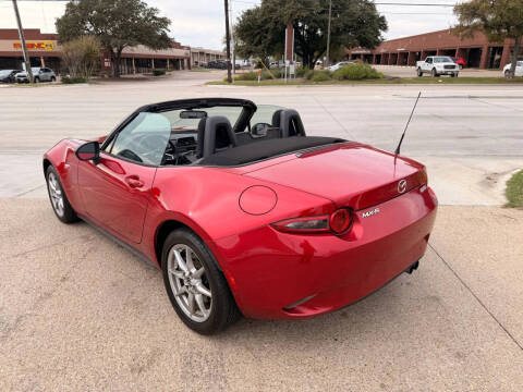 2016 Mazda MX-5 Miata Sport