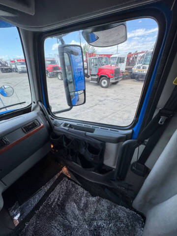 2012 Volvo VNL Super Singles