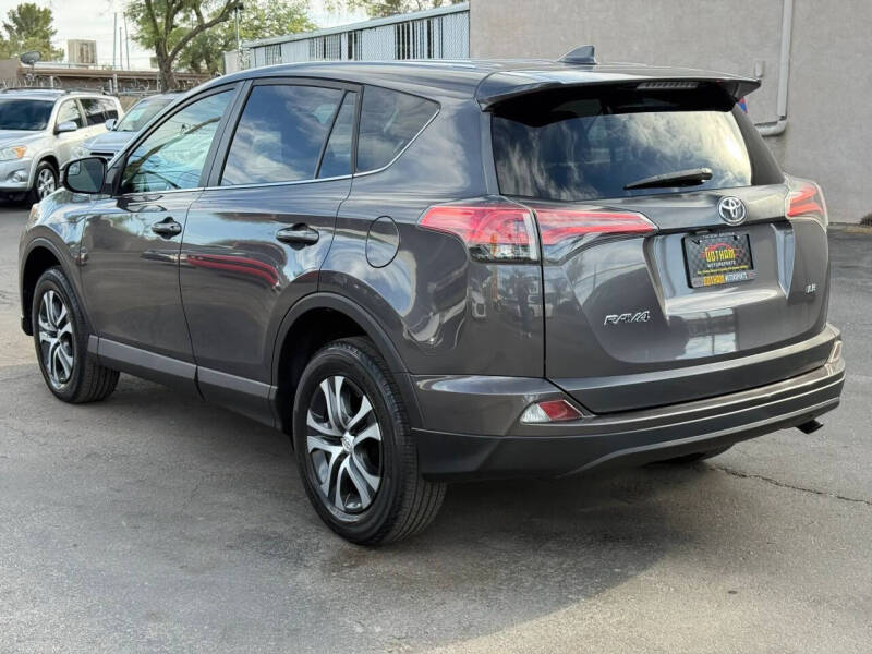 2017 Toyota RAV4 LE