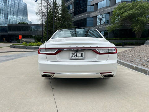 2017 Lincoln Continental Select