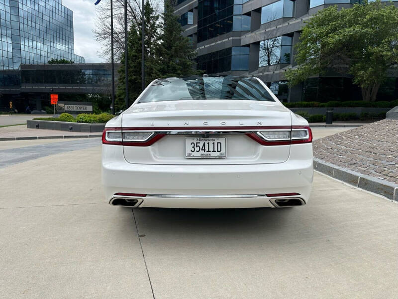2017 Lincoln Continental Select