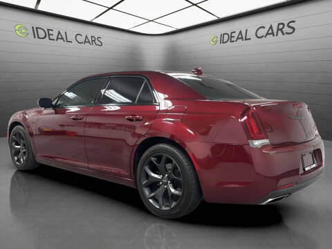 2021 Chrysler 300 Touring