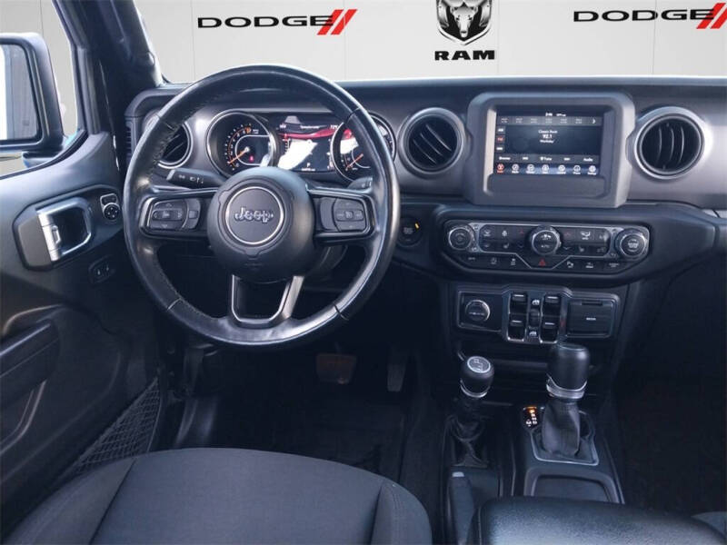 2021 Jeep Gladiator Willys