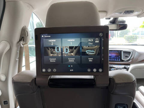 2017 Chrysler Pacifica Touring-L Plus