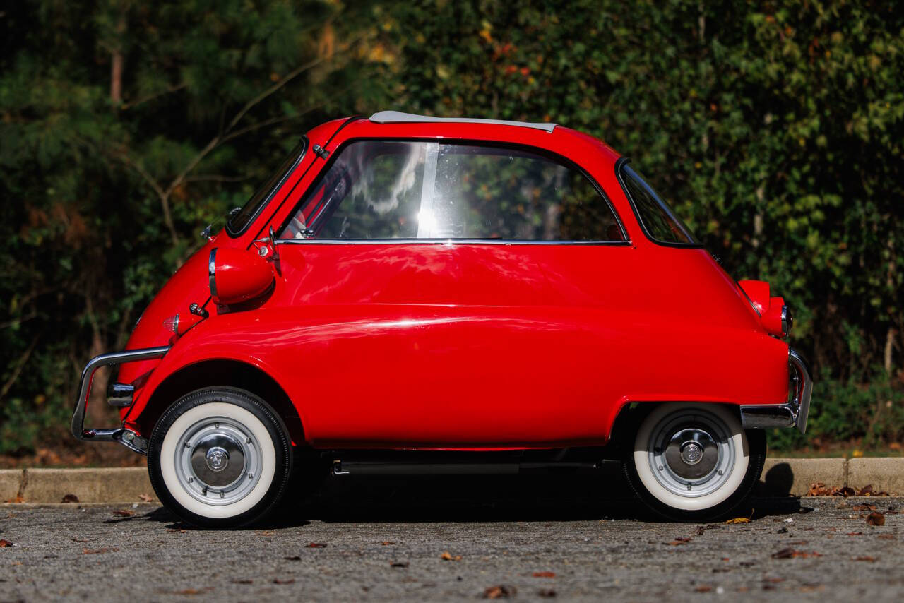 1957 BMW Isetta 9