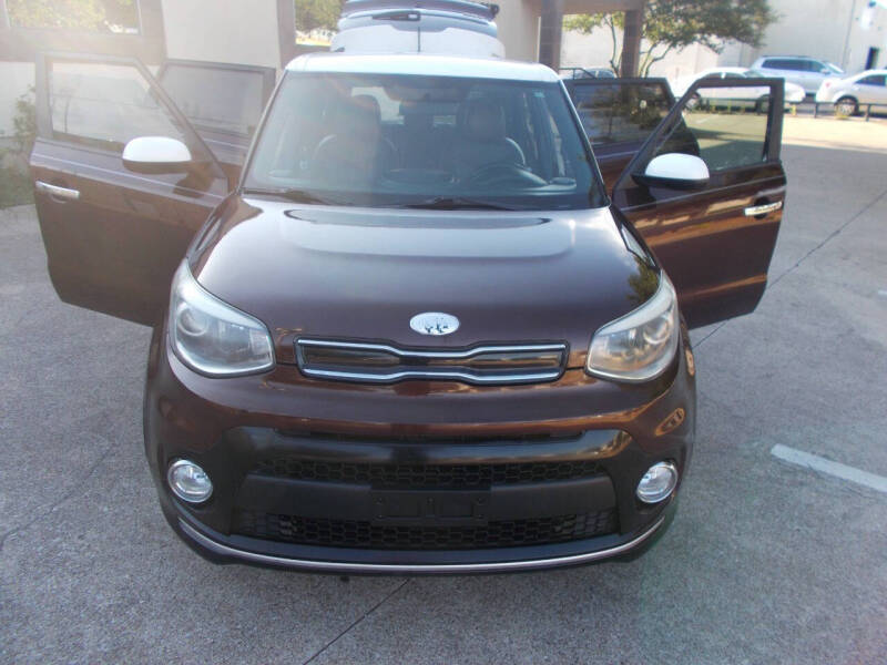 2017 Kia Soul +