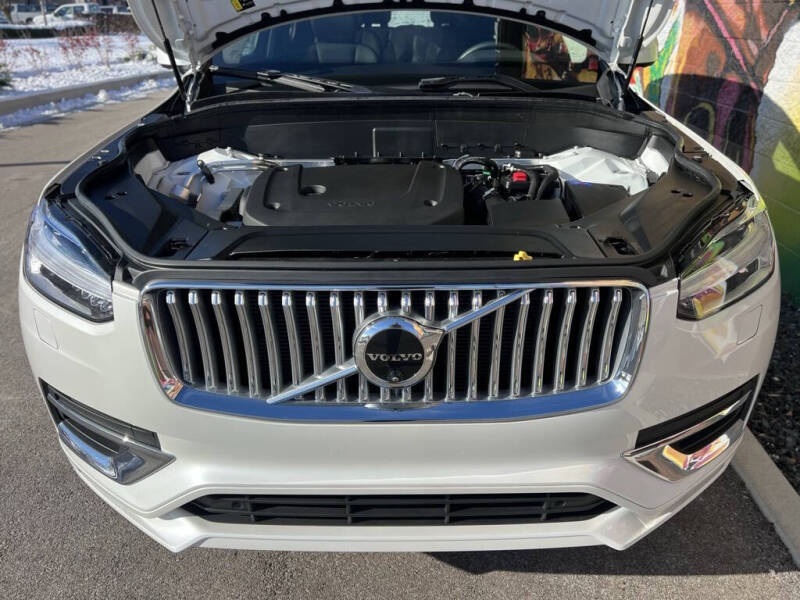 2024 Volvo XC90 B6 Plus Bright Theme 6P