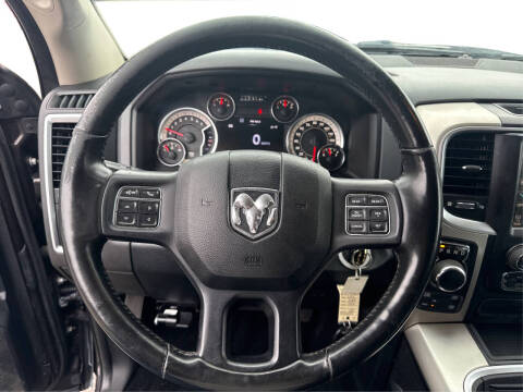 2016 RAM 1500 SLT