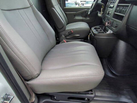 2025 Chevrolet Express 2500