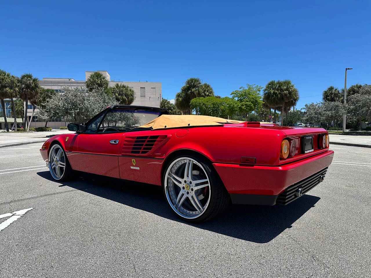 1988 Ferrari Mondial 3.2 19