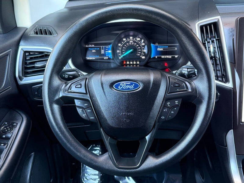 2021 Ford Edge SE