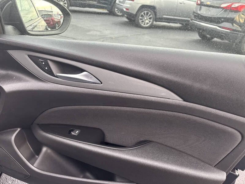 2018 Buick Regal Sportback Preferred