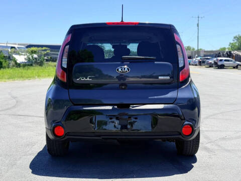 2016 Kia Soul +