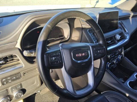 2023 GMC Yukon XL SLT