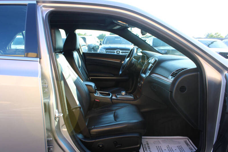 2017 Chrysler 300 C Platinum