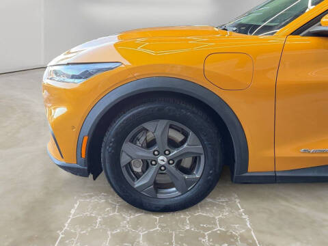 2022 Ford Mustang Mach-E Select
