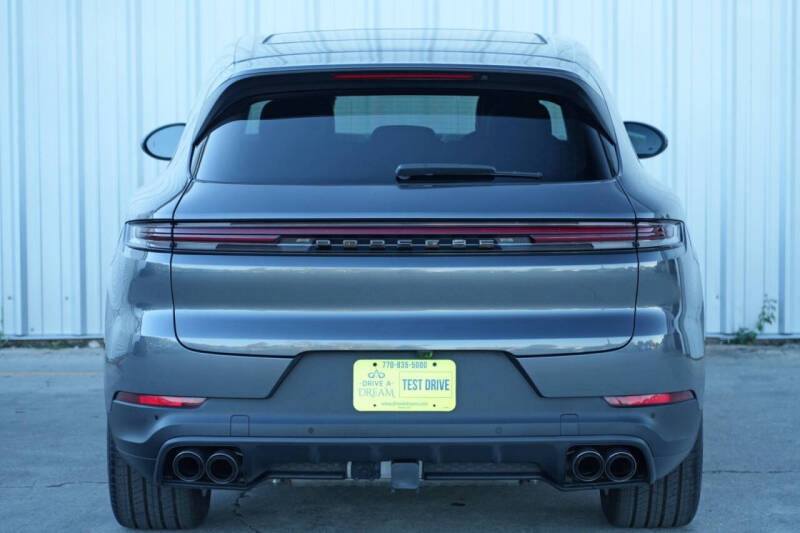 2024 Porsche Cayenne S