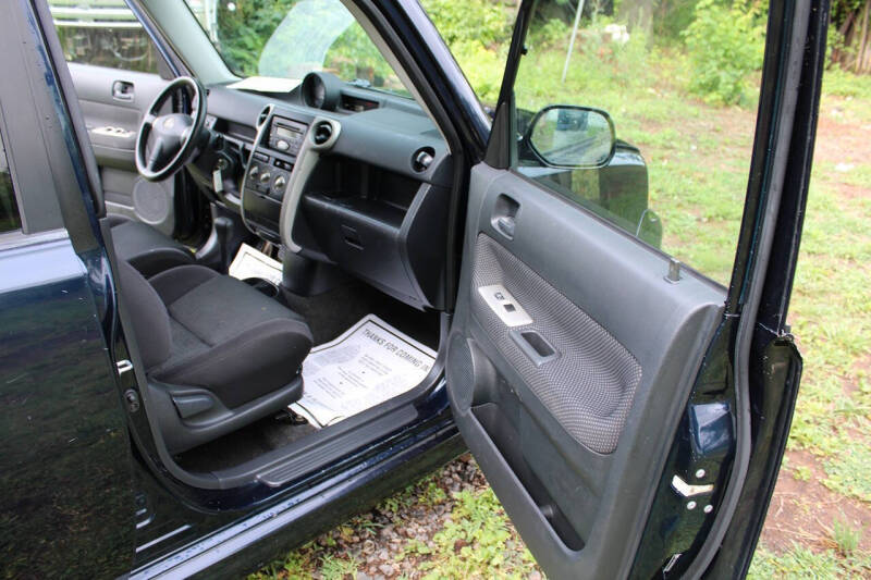 2005 Scion xB