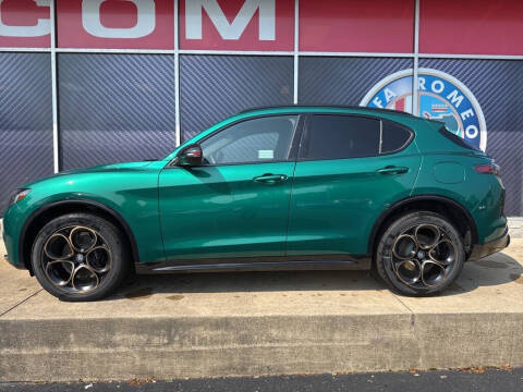 2025 Alfa Romeo Stelvio Intensa