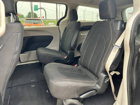 2017 Chrysler Pacifica Touring