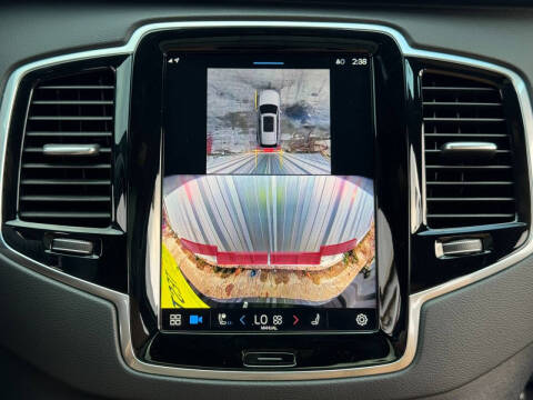 2024 Volvo XC90 Recharge T8 Ultimate Bright Theme 7P