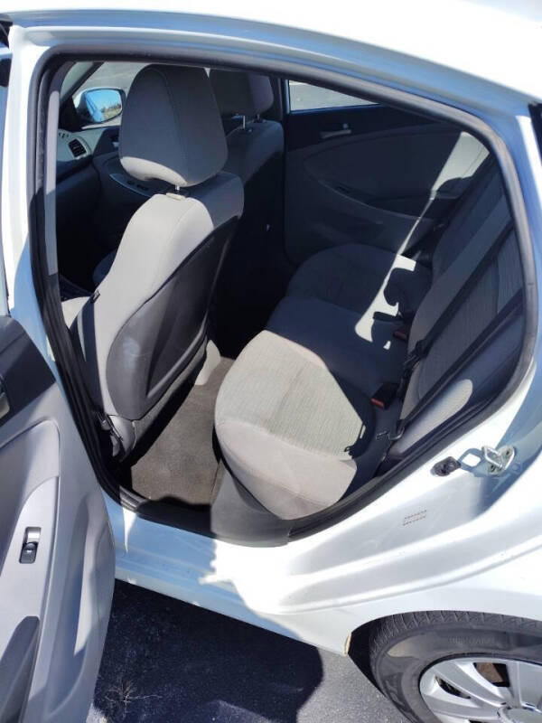 2016 Hyundai Accent SE