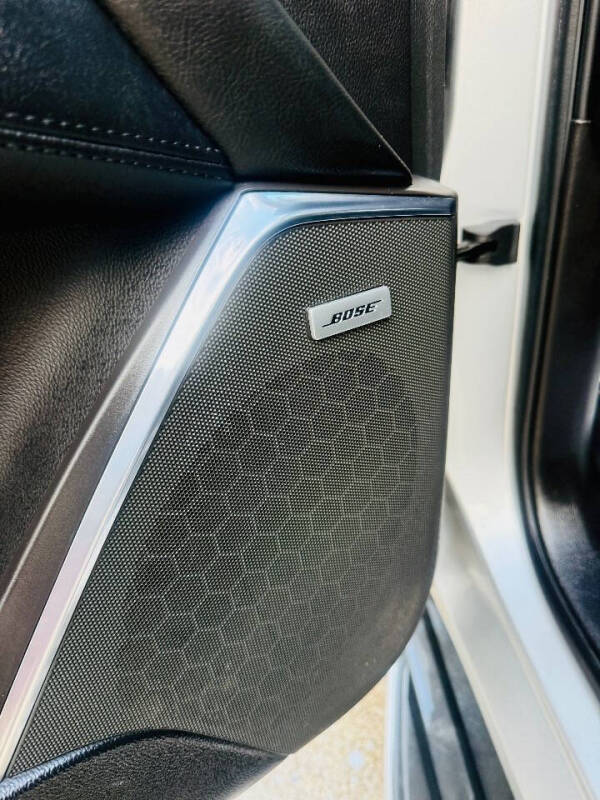 2017 Cadillac Escalade Standard