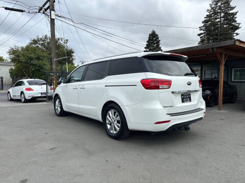 2016 Kia Sedona LX