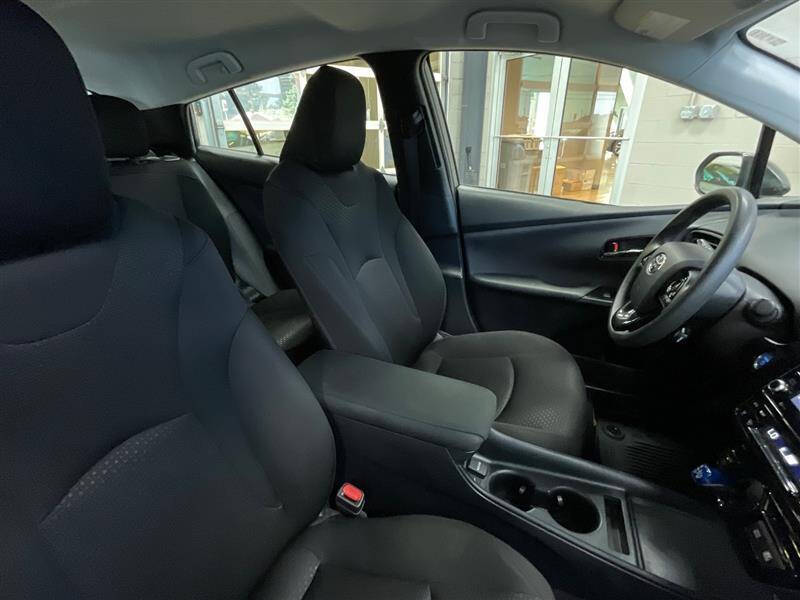 2022 Toyota Prius LE