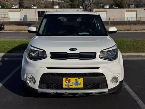 2017 Kia Soul +