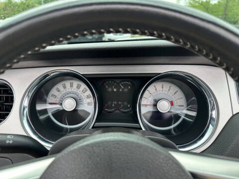 2011 Ford Mustang V6 Premium
