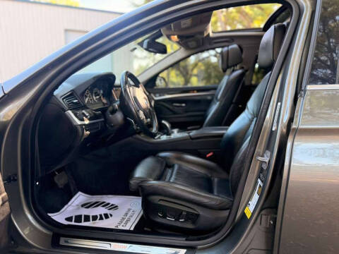 2015 BMW 5 Series 528i